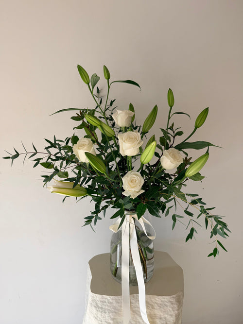 Load image 1 in gallery view. Lily & Rose Mix Bouquet